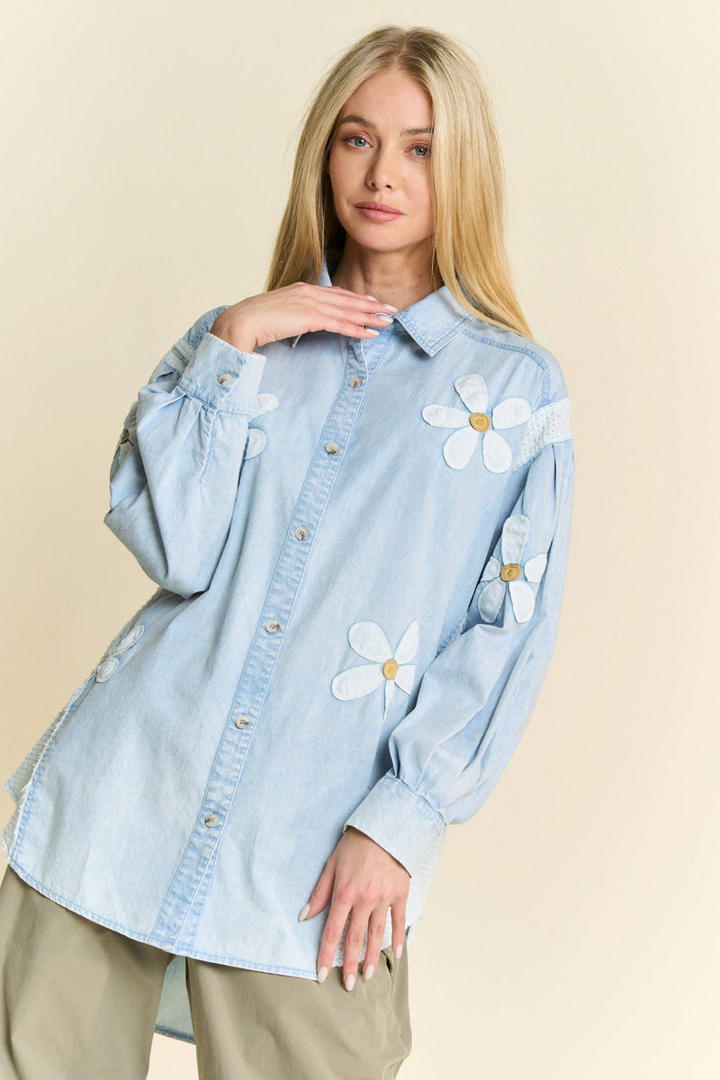 LIGHTWEIGHT WASHED DAISY PATCH WAFFLE KNIT SHIRT