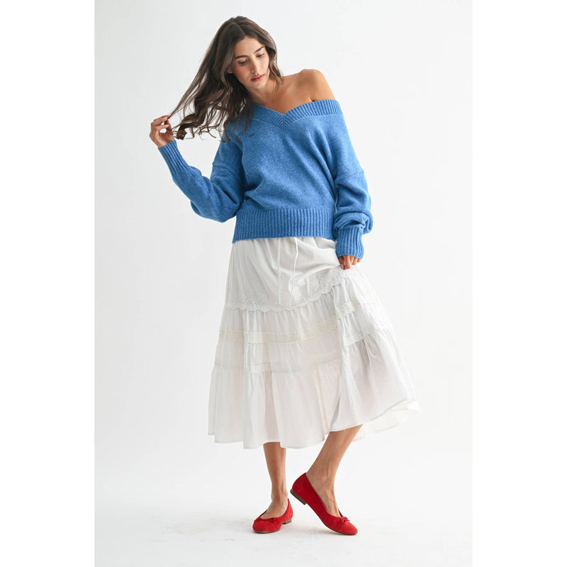 COZY V-NECK BLUE KNIT SWEATER