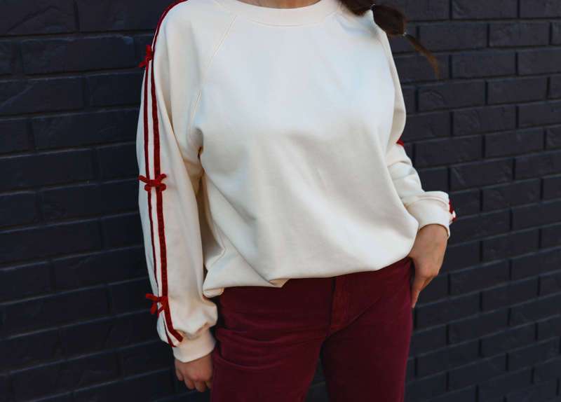 VELVET BOW SWEARTSHIRT
