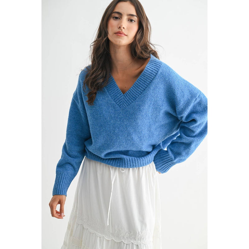 COZY V-NECK BLUE KNIT SWEATER