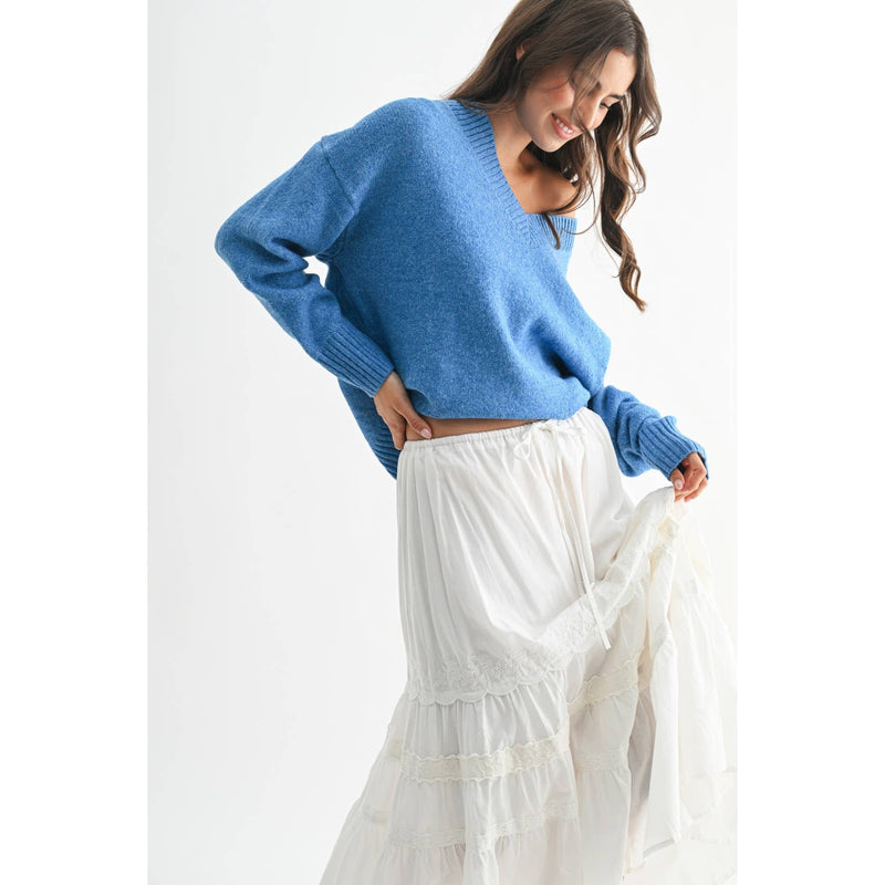 COZY V-NECK BLUE KNIT SWEATER