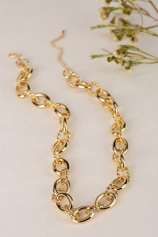 Bold Chain Necklace in Gold  (Online Only)